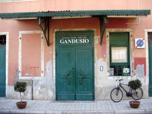 apok1645985_0.JPG.crop_display[1]