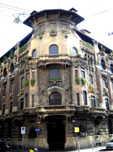 Casa_Berri-Meregalli_milano_14-8-2011[1]
