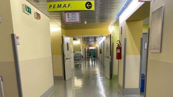Coronavirus, il pronto soccorso di Bergamo vuoto…………