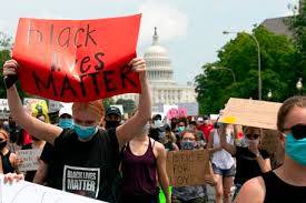 Washington, la grande marcia per Floyd: mille cortei verso la Casa&nbsp;Bianca