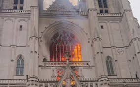 Francia, incendio nella cattedrale di&nbsp;Nantes