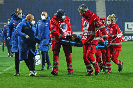 Paura per Osimhen, trauma cranico per il&nbsp;calciatore