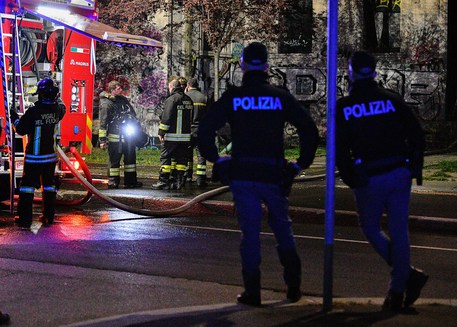 Fiamme in ditta in Brianza, colonna&nbsp;fumo