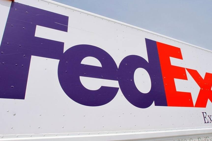 Usa, sparatoria in un parcheggio a Indianapolis, almeno 8 morti e molti&nbsp;feriti.