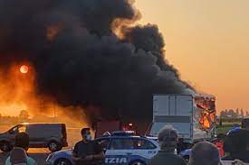 Assalto a portavalori sulla A1: rapinatori in&nbsp;fuga